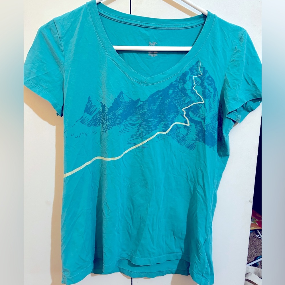 arcteryx t shirt size small